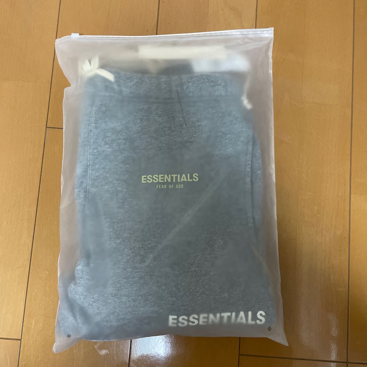 ESSENTIALS GRAY MED SIZE
