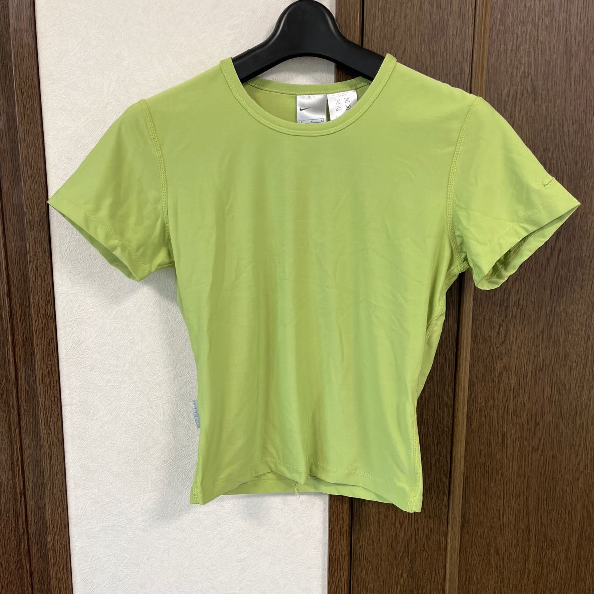 【新品】NIKE ドライフィットTシャツ グリーン