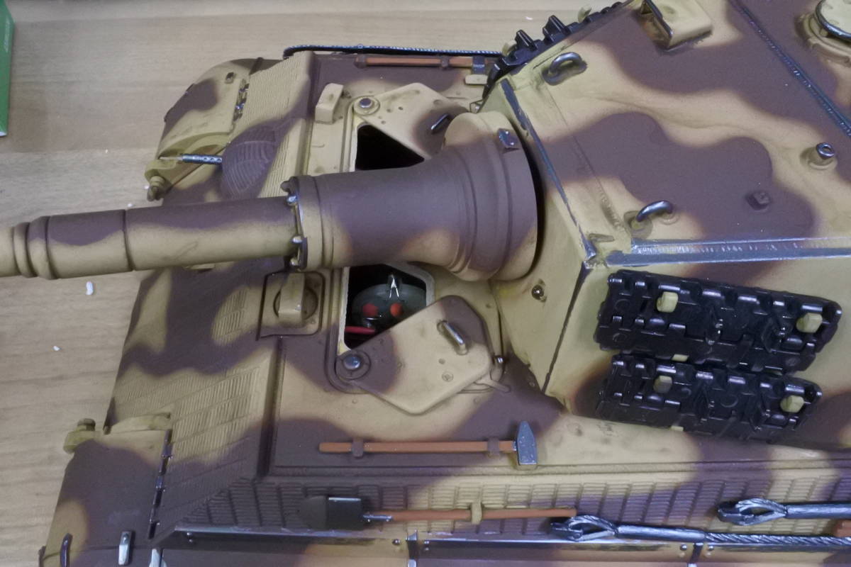 2070 トロ IS3888-C1 1/16ヘンシェルキングタイガー メタル版 2070 トロ IS3888-C1 1/16ヘンシェルキングタイガー メタル版
