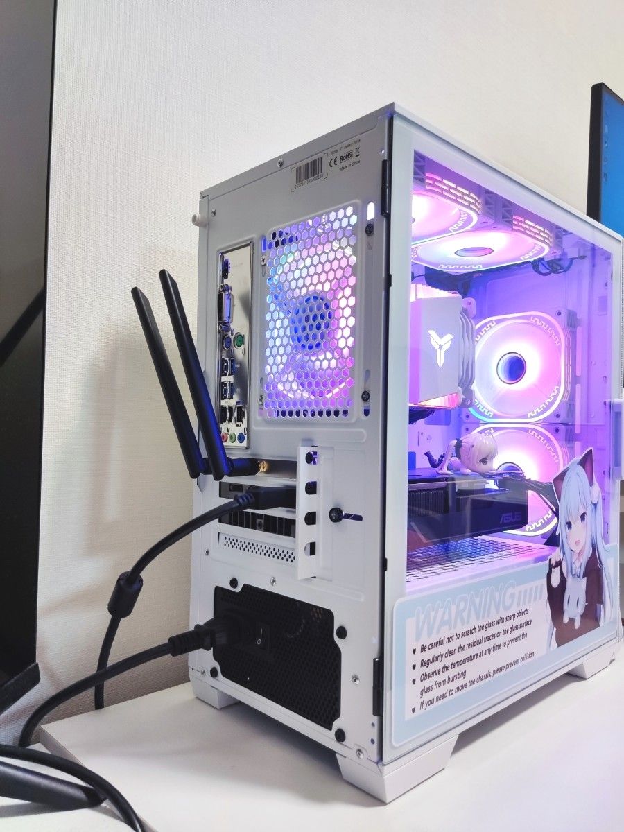 オシャレな白いゲーミングPC Ryzen 5500+RX 5600XT+メモリ16G+SSD 1TB+