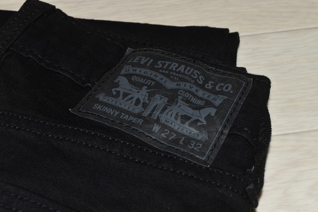 美品 LEVI'S スキニー テーパー　W27　L32　ブラック_画像1