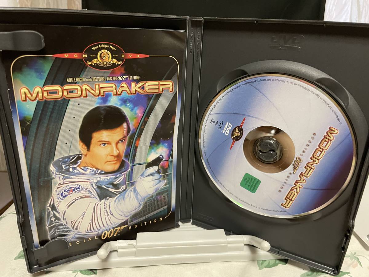 Movie DVD 「Moonraker」 region code2 邦題「007/ムーンレイカー」Sweden version_画像3