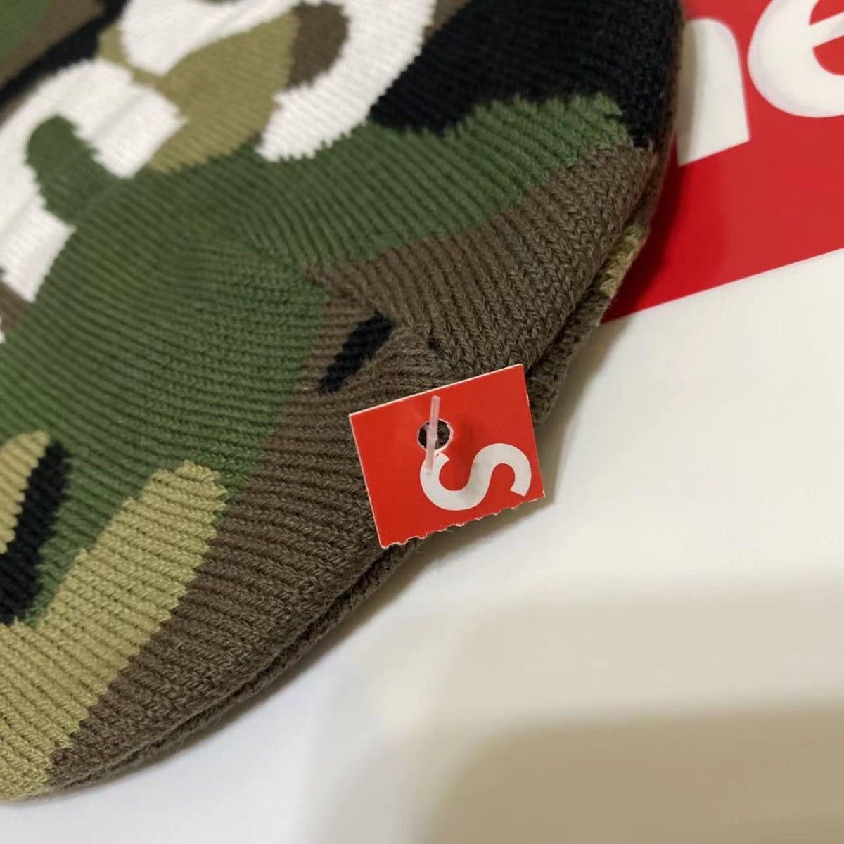 「委託品」 新品 17fw supreme big logo beanie cam supreme 迷彩 ニット帽 タグ付き 