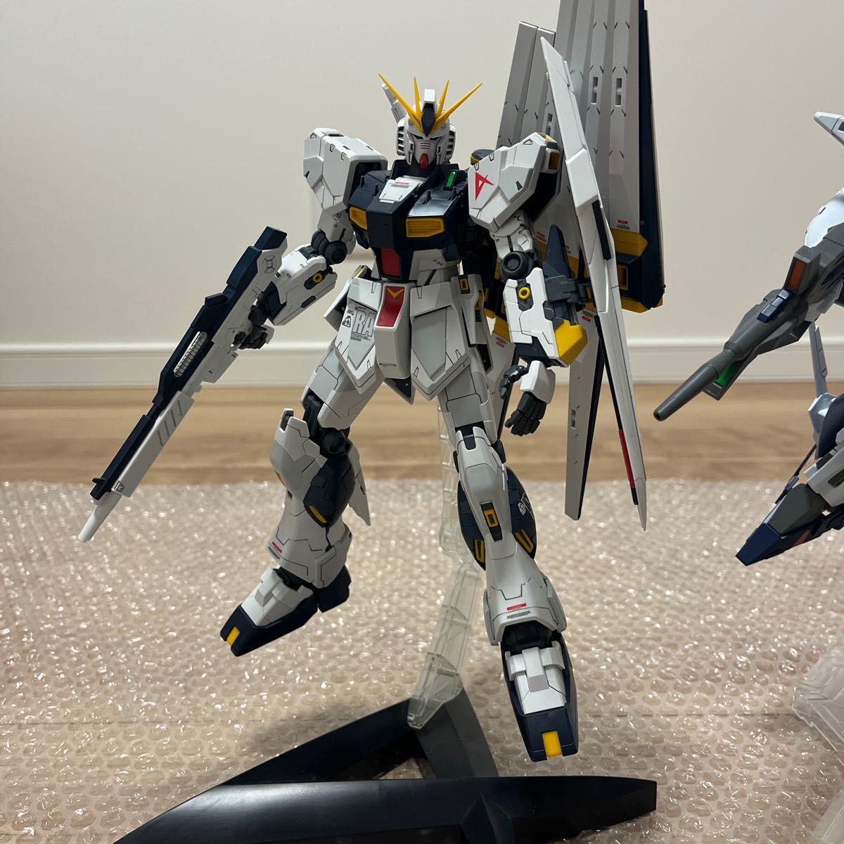 MG νガンダム Ver.ka HGUC クスィーガンダム 完成品