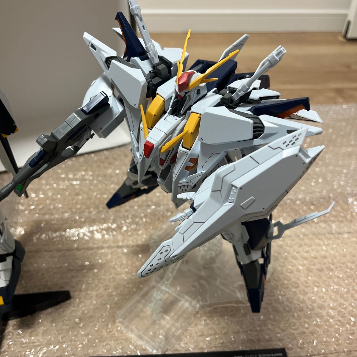 MG ニュークスィーガンダム 完成塗装品-