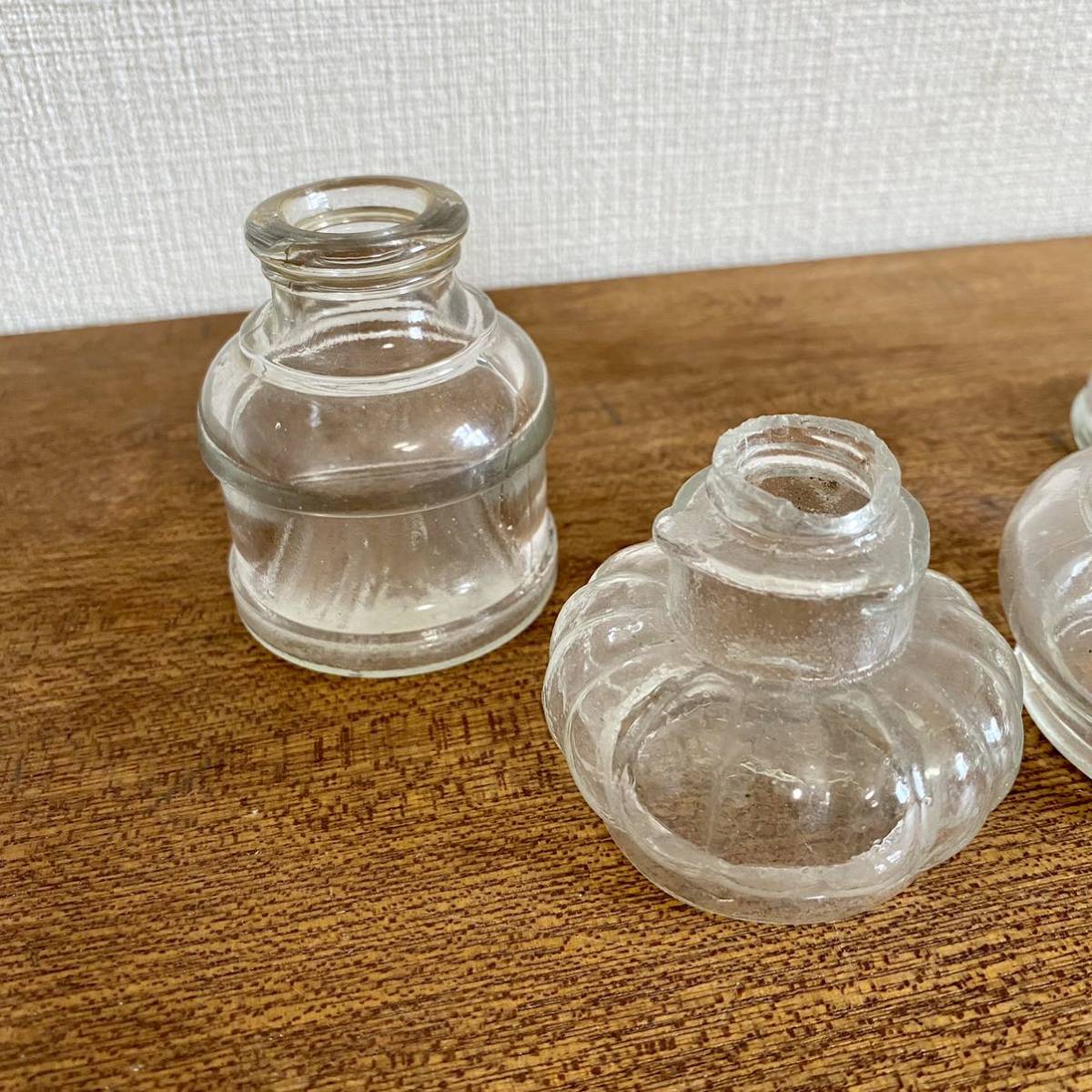 昭和初期　インク瓶　ガラス瓶　4本セット　/ 和ガラス　インク壺　ガラス エンボス　アンティーク　昭和レトロ　/ B_画像3