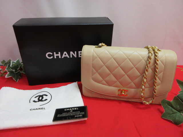 6M6368　CHANEL シャネル マトラッセ ダイアナフラップ　ラムスキン チェーンショルダーバック　ベージュ　美品