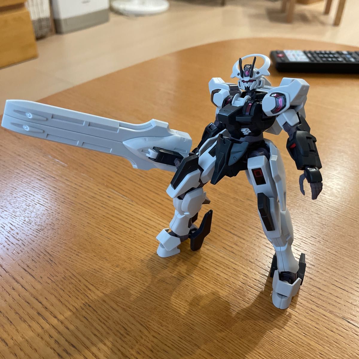 機動戦士ガンダム水星の魔女HG 1/144 シュバルゼッテ完成品 機動戦士ガンダム水星の魔女HG 1/144 シュバルゼッテ完成品
