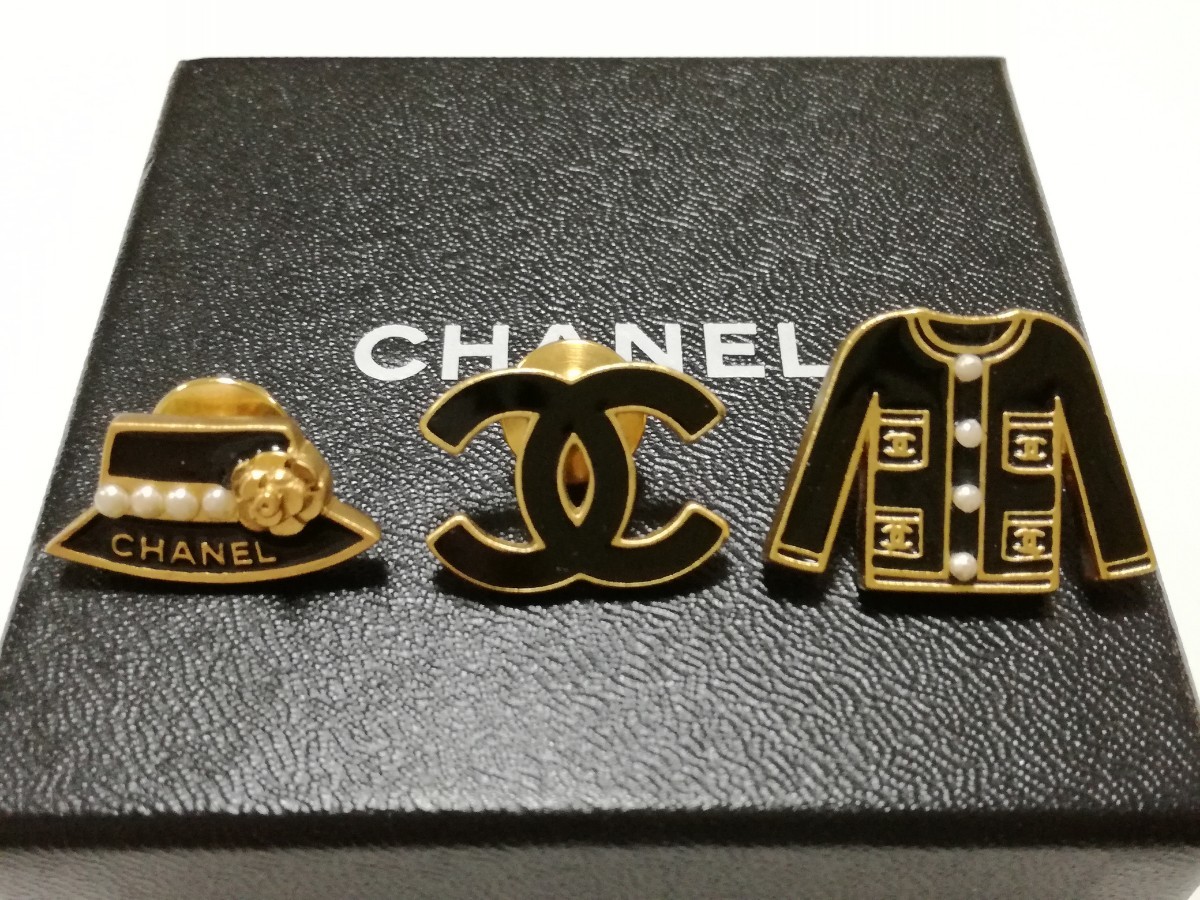 CHANEL シャネル ピンブローチ 3点セット 帽子 洋服 ココマーク CHANEL シャネル ピンブローチ 3点セット 帽子 洋服 ココマーク