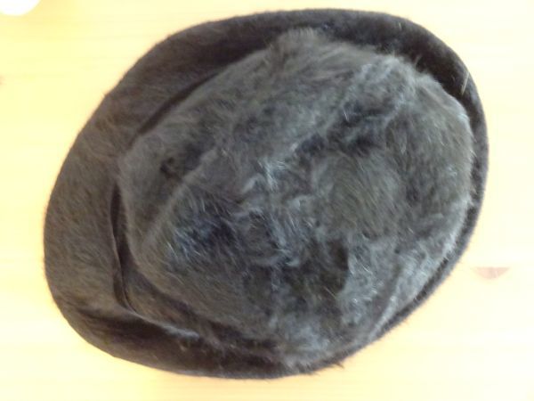 〜ONE WAY〜レディース・婦人用　黒色帽子　フカフカ　中折れハット　サイズ５７・５cm　キャップ　帽子_画像7