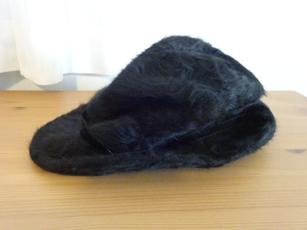 〜ONE WAY〜レディース・婦人用　黒色帽子　フカフカ　中折れハット　サイズ５７・５cm　キャップ　帽子_画像6