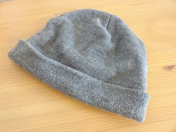 ・IGNIO・メンズ・レディース　スタイルハット 灰色帽子　ニット帽　サイズ５６cm〜５９cm　キャップ　帽子_画像5