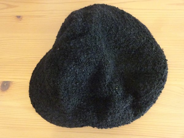 ÷ H&M÷エイチアンドエム　ガールズ・キッズ帽子　黒色帽子　サイズ５２cm〜５４cm　キャップ　キャスケット　帽子_画像7