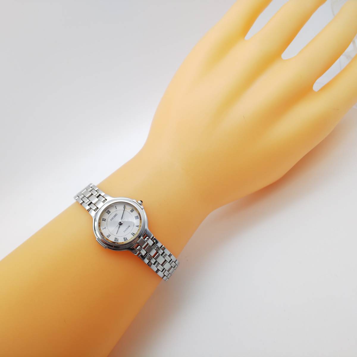 送料無料【電池交換済】 SEIKO セイコー エクセリーヌ EXCELINE 送料無料【電池交換済】 SEIKO セイコー エクセリーヌ EXCELINE
