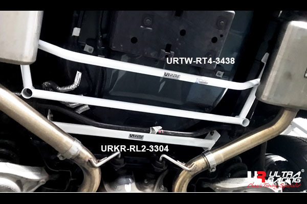  Ultra рейсинг задняя поперечина скоба Mustang - Ford ULTRA RACING RL2-3304