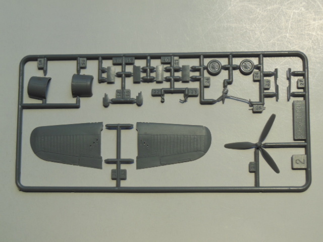 【ビンテージプラモデル】未組立 エレール「1/72 チャンス・ヴォート・ F4U-1 コルセア」フランス製 HELLER Chance Vought F4U-1 CORSAIR _画像5