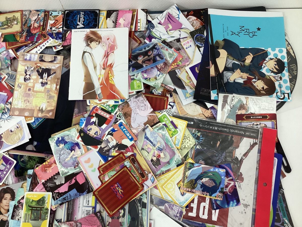 現状】アニメ ゲーム 紙類 グッズ まとめ売り ワンピース 鬼滅の刃