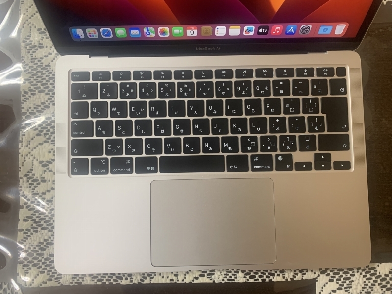 レア 極 Apple MacBook Air Retina A2337 2020 モデル M1/13.3インチ