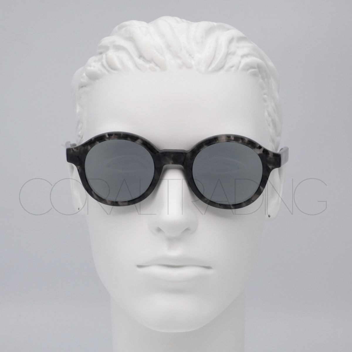 23273 新品本物 THOM BROWNE TBS411 03 グレーべっ甲柄 23273 新品本物 THOM BROWNE TBS411 03 グレーべっ甲柄