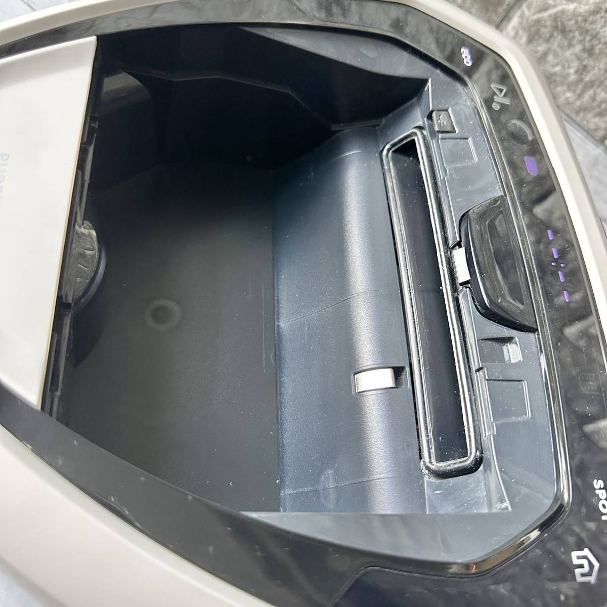 送料無料 Electrolux ロボット掃除機 Pure i8_画像10