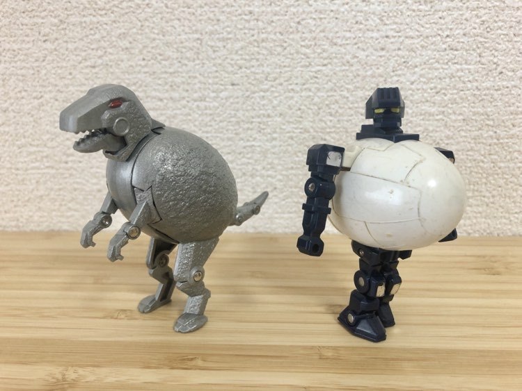 【送料無料】タマゴラス×２個セット：E-05 ロボット & E-13 ティラノザウルス