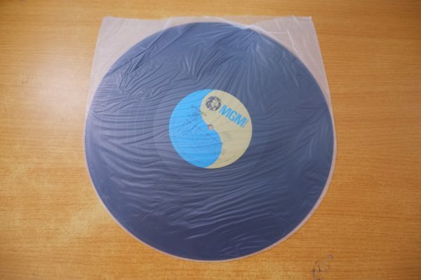 E1-087＜帯付LP/美品＞葵テルヨシ / ファースト「抱きしめあう愛」_画像4