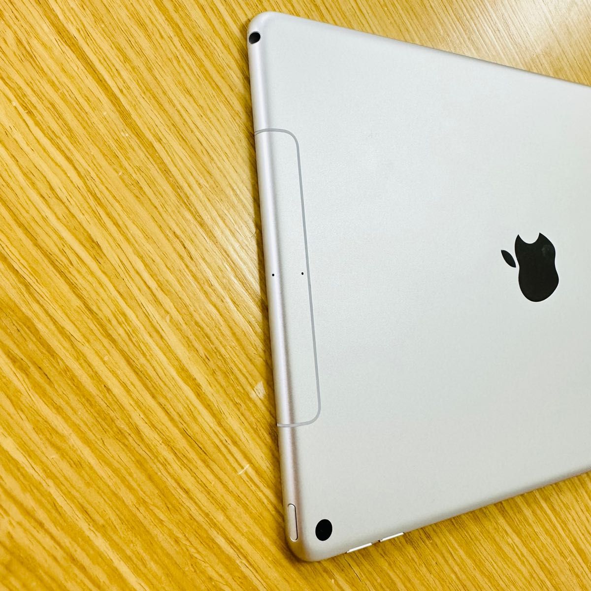 Apple Ipad Air 第一3世代 64GB シルバー SIM フリー美品｜Yahoo 