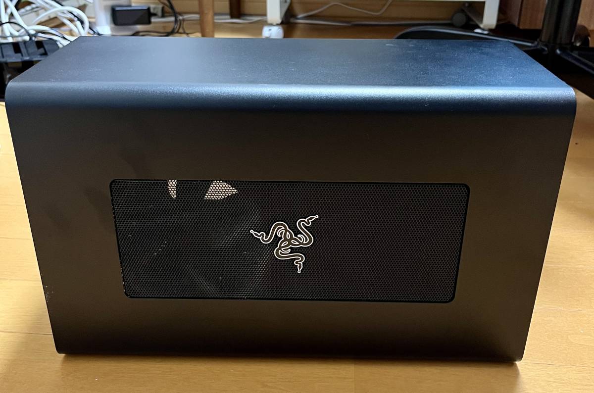 Razer Core X Chroma 外付けGPU(eGPU)BOX ThunderBolt 3 700W Windows