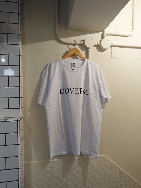 DOVER STREET MARKET ニューヨーク　×　フラグメントデザイン　fragment Tシャツ　未使用　サイズXL