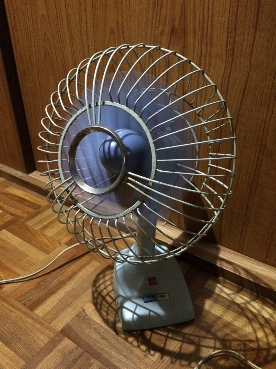  Showa Retro electric fan consumer electronics used yawing . with defect movement. present condition delivery Hitachi Hitachi rare 