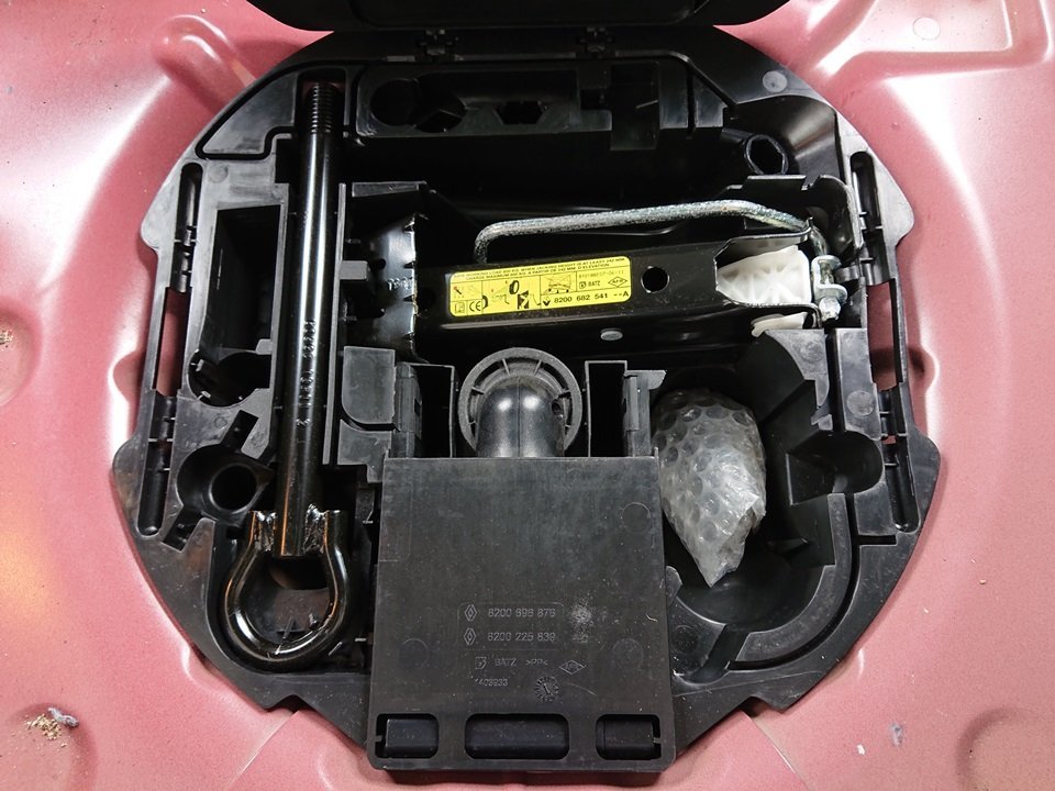 [psi] Renault ABA-RK4MC Lutecia домкрат & набор инструментов H24 год 