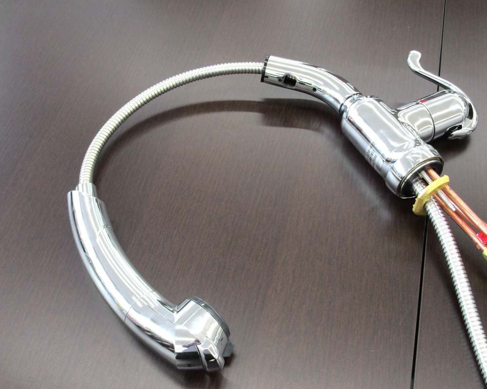 実使用なし タカギ シングルレバー混合栓 住宅設備 キッチン用 実使用なし タカギ シングルレバー混合栓 住宅設備 キッチン用