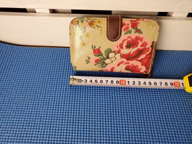 キャスキッドソン Cath Kidston 二つ折り財布　_画像1