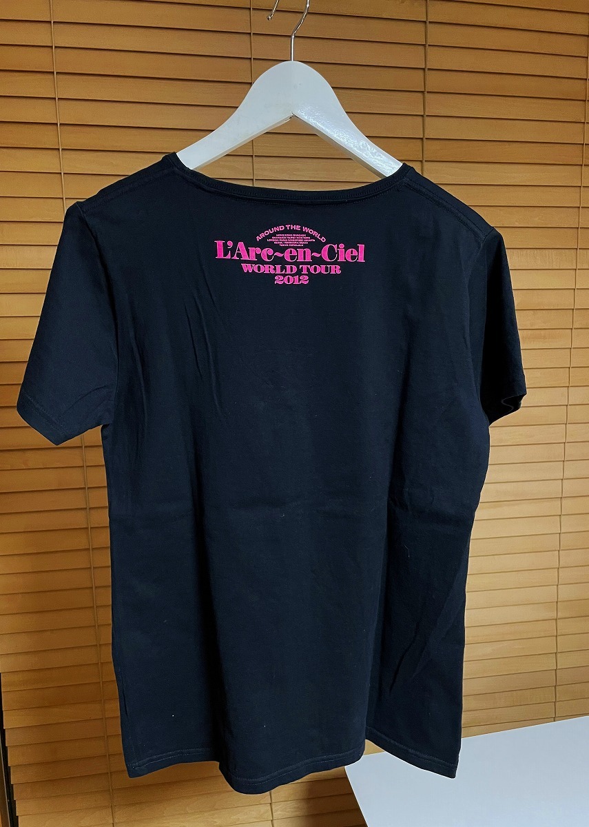 【激安1点のみ 希少】L'Arc-en-Ciel ラルク アン シエル WORLD TOUR 2012 TOKYO JAPAN NRT 半袖 Tシャツ M ブラック系 USED_画像3