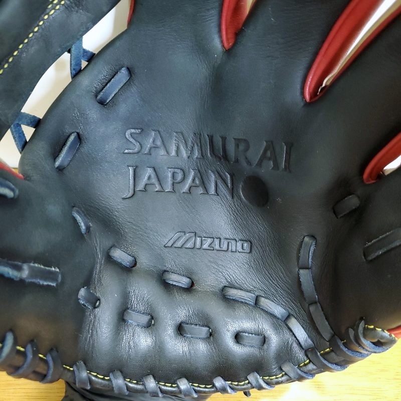 ミズノ 坂本勇人モデル WBC日本代表 侍ジャパン 日の丸 激レア ミズノ 坂本勇人モデル WBC日本代表 侍ジャパン 日の丸 激レア