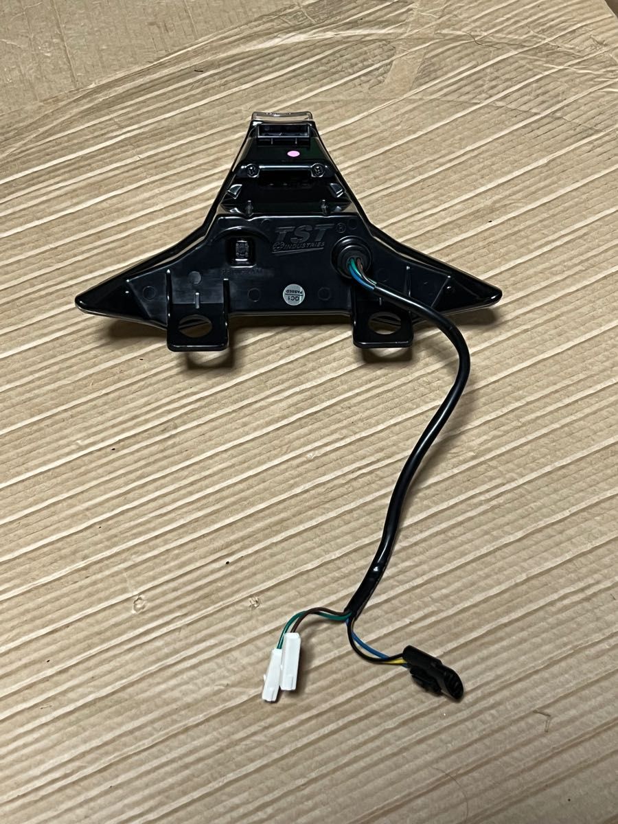 TST Industries zx25R ウィンカー内蔵 LEDテールライト|Yahoo TST Industries zx25R ウィンカー内蔵 LEDテールライト|Yahoo
