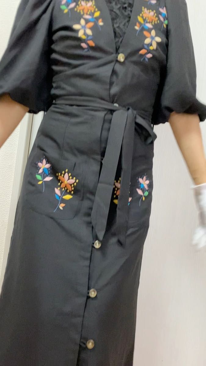 新品★ふんわり袖 ロングワンピース★マキシワンピース 花柄ワンピース ボタニカル ロングマキシワンピース レトロ XS