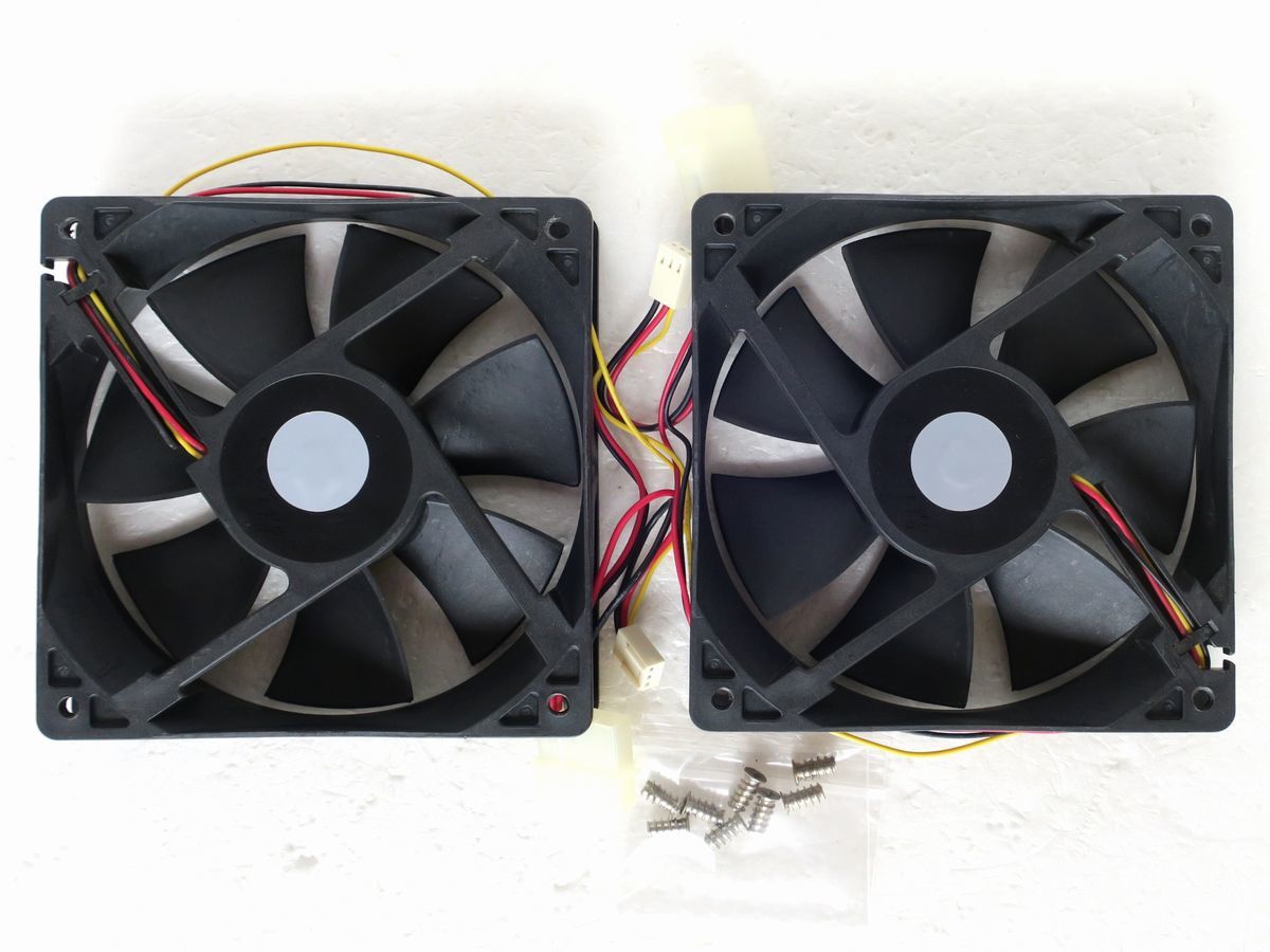 ヤフオク Pcケースファン 1mm 二個 3ピン ペリフェラル ヤフオク Pcケースファン 1mm 二個 3ピン ペリフェラル