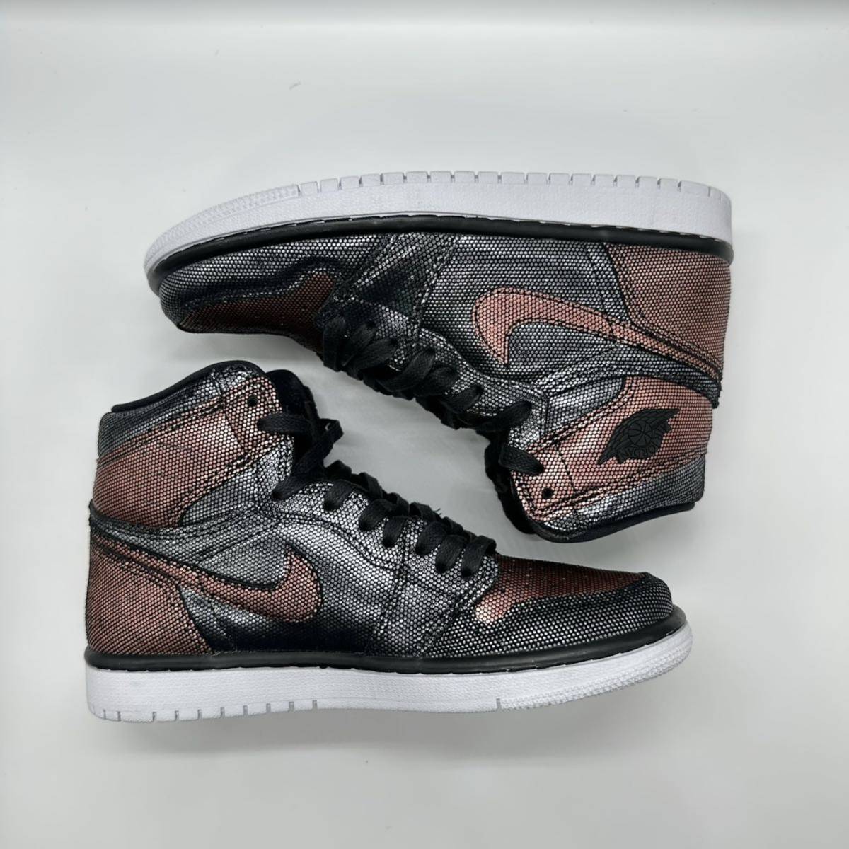 Nike WMNS Air Jordan 1 High OG Fearless Metallic Rose Gold ナイキ