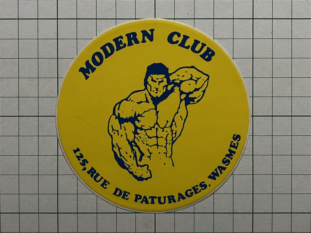 外国 古いステッカー：MODERN CLUB モダンクラブ 筋肉 マッチョ プロテイン フィジーク ボディービル ビンテージ 海外 +Fa_画像1