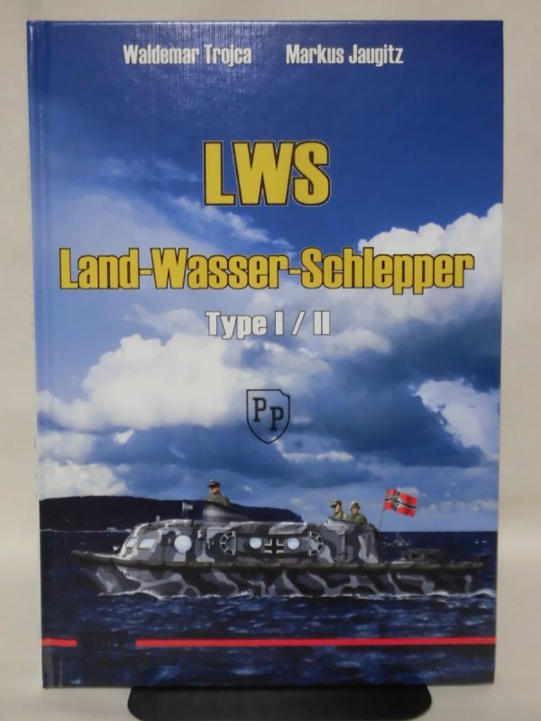 珍しい 洋書 ラントワッサシュレッパー写真資料本 2008年発行[10]B0685 Hobby Model I/II TYPE LAND-WASSER-SCHLEPPER LWS 戦記、ミリタリー