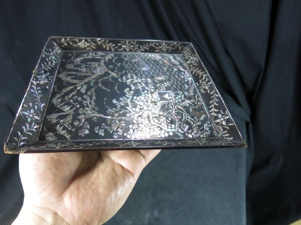 A blue . mother-of-pearl tray Kiyoshi era China . tray mother-of-pearl lacquer . root . black coating lacquer ... Edo era 