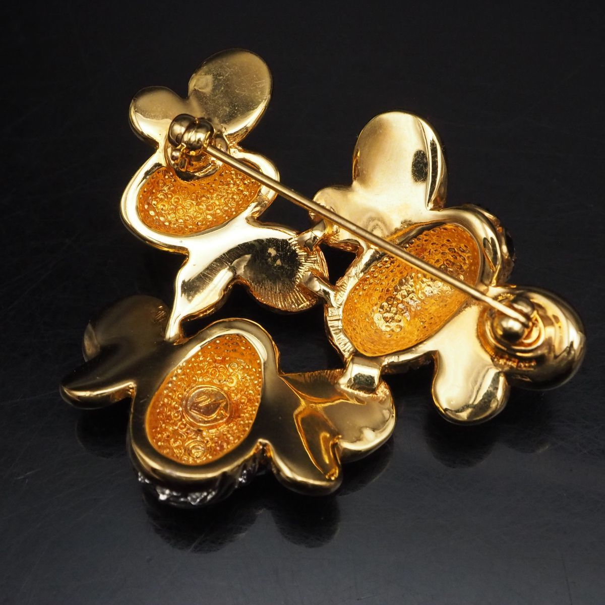 C933 スワロフスキー SWAROVSKI ブローチ ハチ ミツバチ 蜂 昆虫 C933 スワロフスキー SWAROVSKI ブローチ ハチ ミツバチ 蜂 昆虫