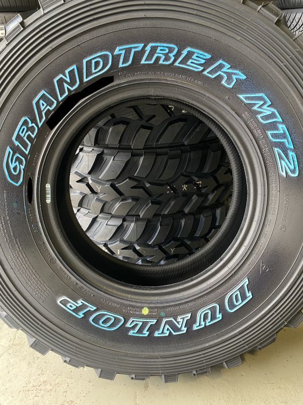 在庫有り 2022年製以降 新品 ダンロップ GRANDTREK MT2 265/75R16 265/75-16 112/109Q OWL 4本 ワイドタイプ ★国内正規品 ★最短翌日発送_画像2