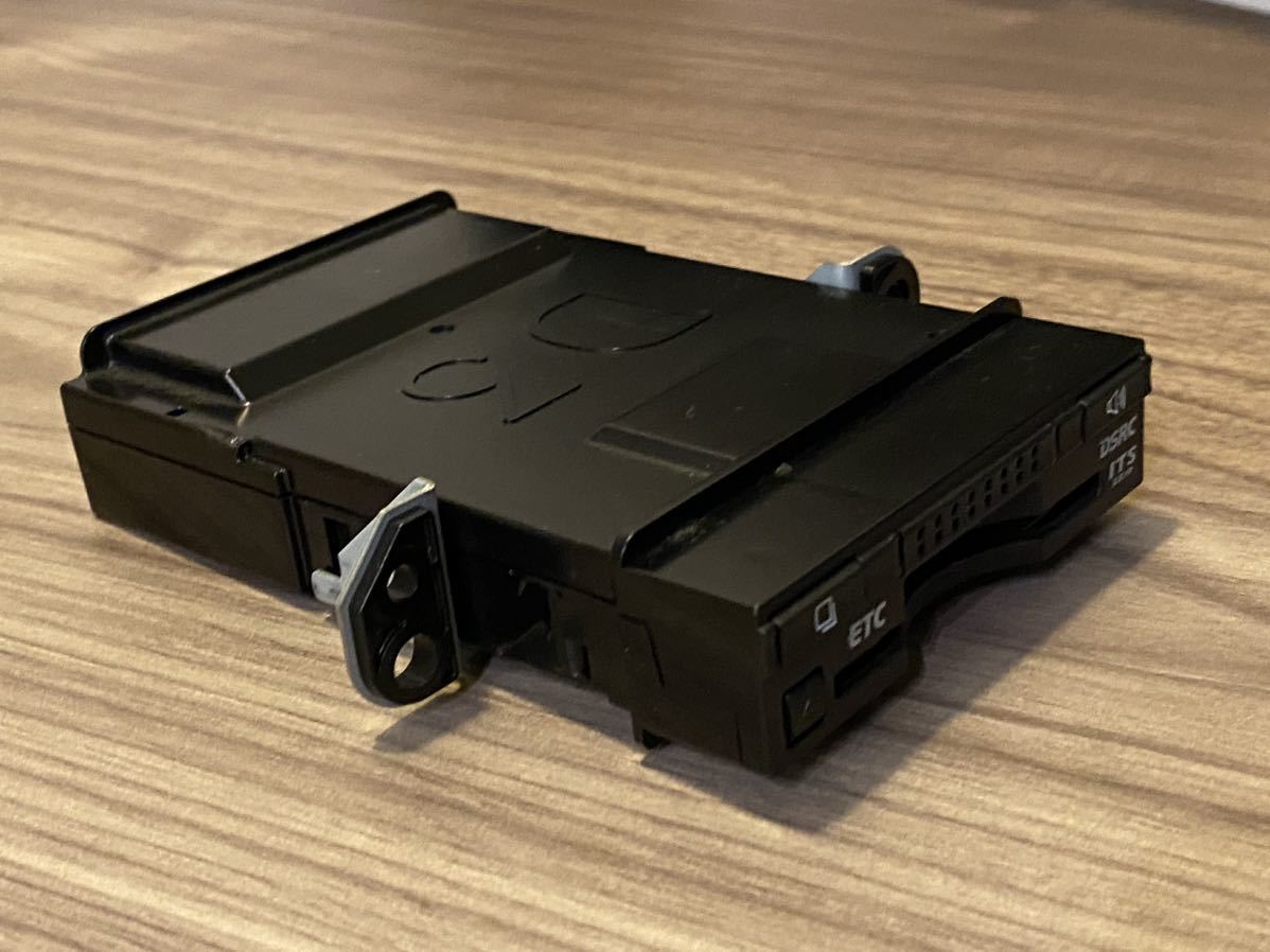 美品トヨタ純正ビルトインETC2.0 デンソー製 08686-00620 DSRC 美品トヨタ純正ビルトインETC2.0 デンソー製 08686-00620 DSRC