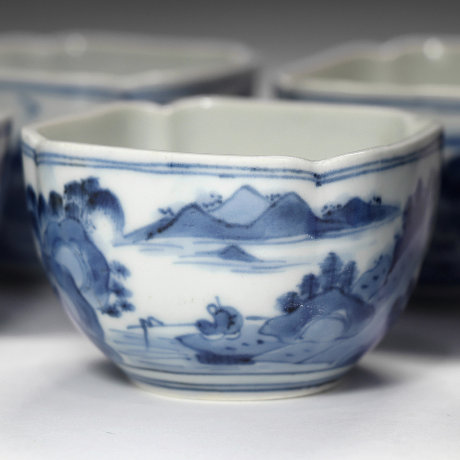 【開】江戸時代中期 古伊万里染付山水文隅入向付 五客 美青の藍柿手 角渦福銘あり N83