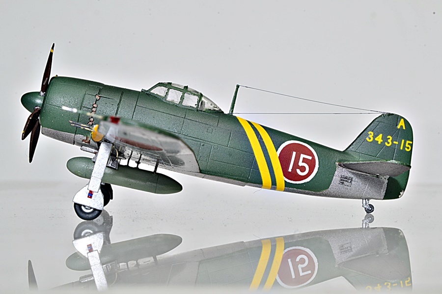 Yahoo!オークション - 1/144 【完成品】 海軍局地戦闘機「紫電改 Yahoo!オークション - 1/144 【完成品】 海軍局地戦闘機「紫電改