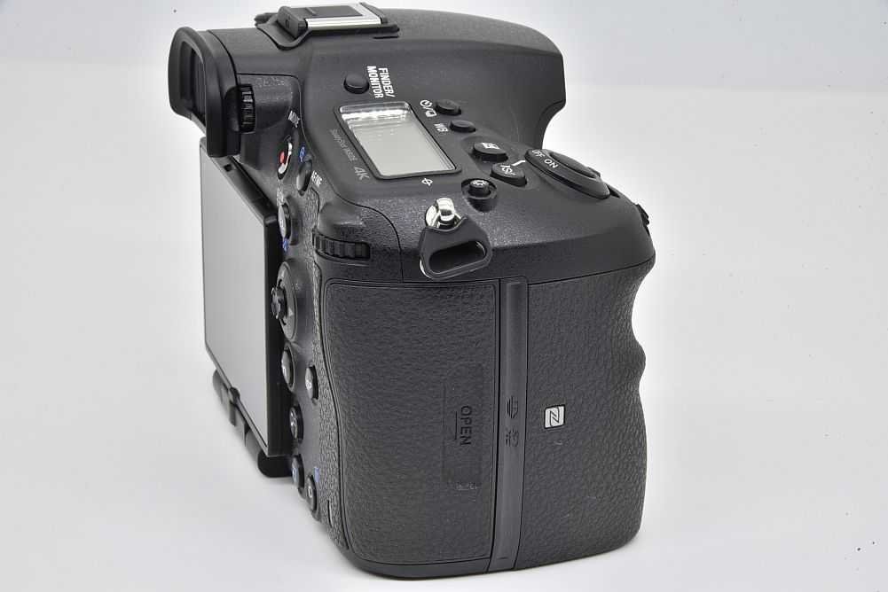ソニー SONY デジタル 一眼レフ カメラ デジカメ ボディ α99 Ⅱ ソニー SONY デジタル 一眼レフ カメラ デジカメ ボディ α99 Ⅱ