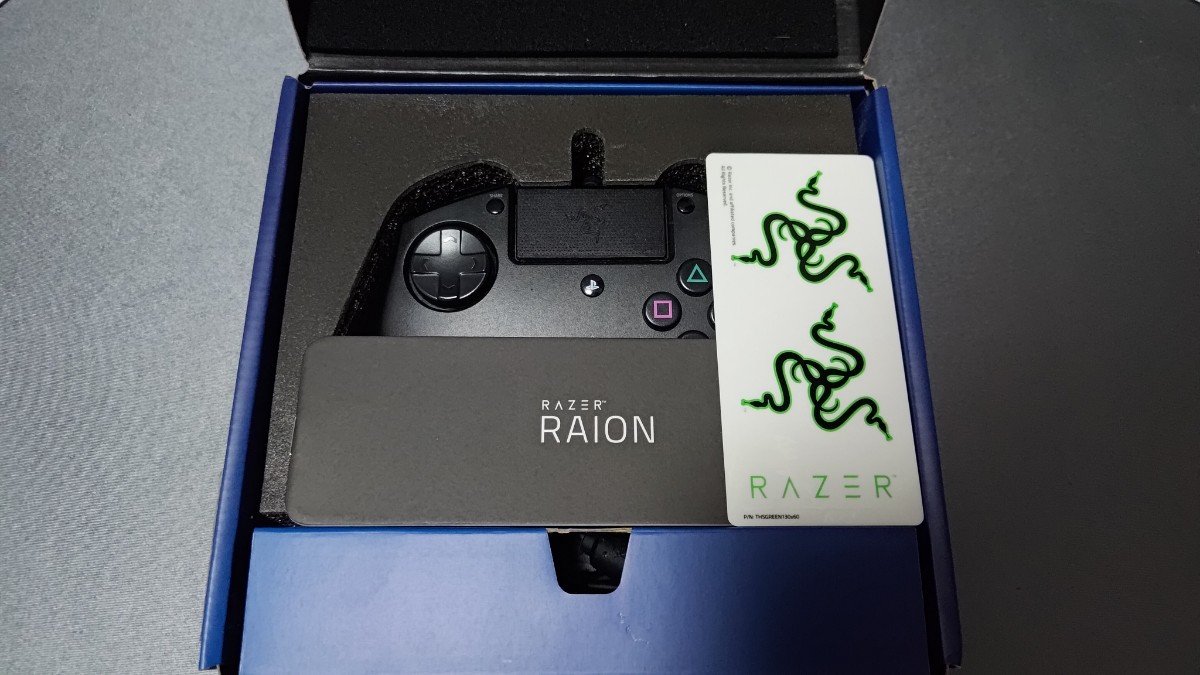 Razer Raion Fightpad for PS4 コントローラー 格闘ゲーム用 アケコン