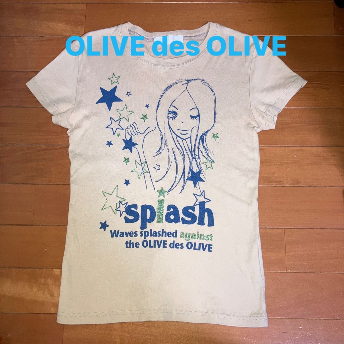 【OLIVE des OLIVE】ベージュTシャツ　グリーンのラメ文字がポイント　オリーブデオリーブ